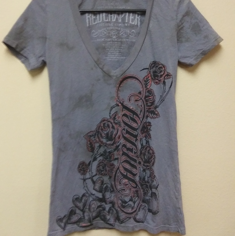 Red Chapter Small Short Sleeve "Forget" - Picture 6 of 6